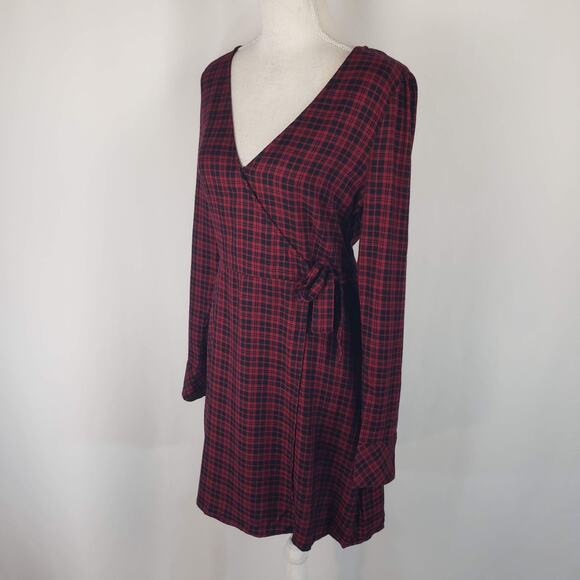 NWT Sanctuary Upbeat Faux Wrap Red Plaid Surplice V-Neck A-Line Mini Dress 8 - Picture 5 of 14